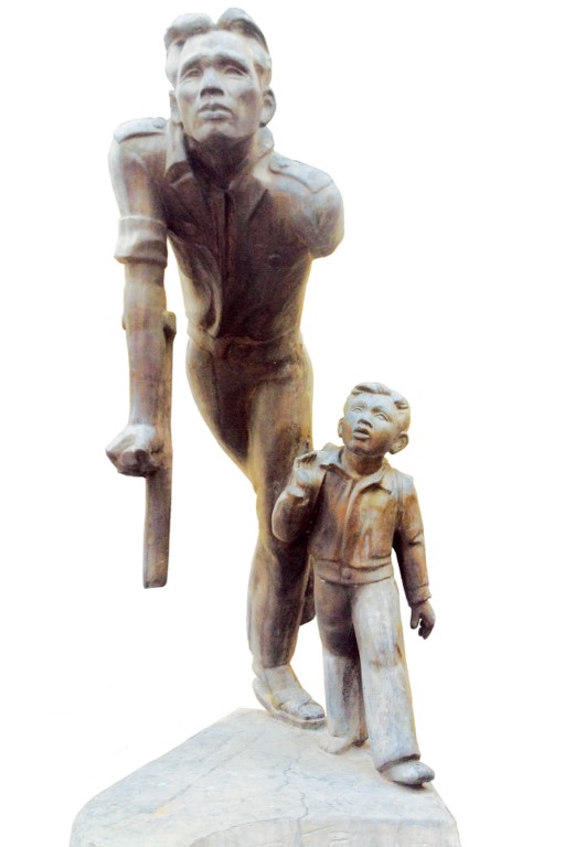 PHẠM VĂN HỚN (PHẠM MƯỜI) - Thế hệ “Anh thương binh” h=140cm - thạch cao